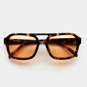 VEHLA Tortoise Sunglasses
